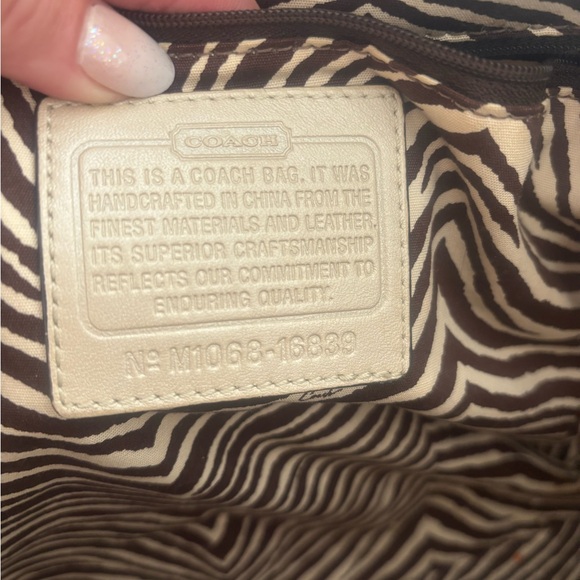 Stylish Coach Snake Skin Woven Handbag - Picture 8 of 8